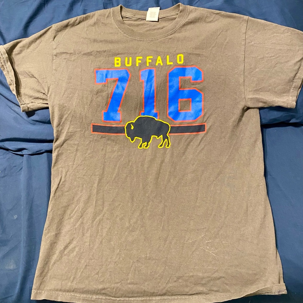 Graphic tee